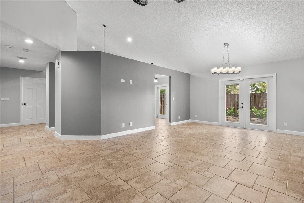 1714 Shoreside Circle - Photo 2