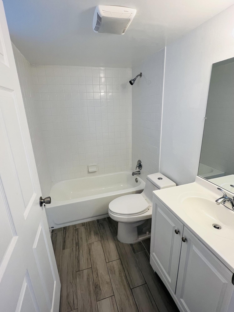 510 24th Avenue N - Photo 9