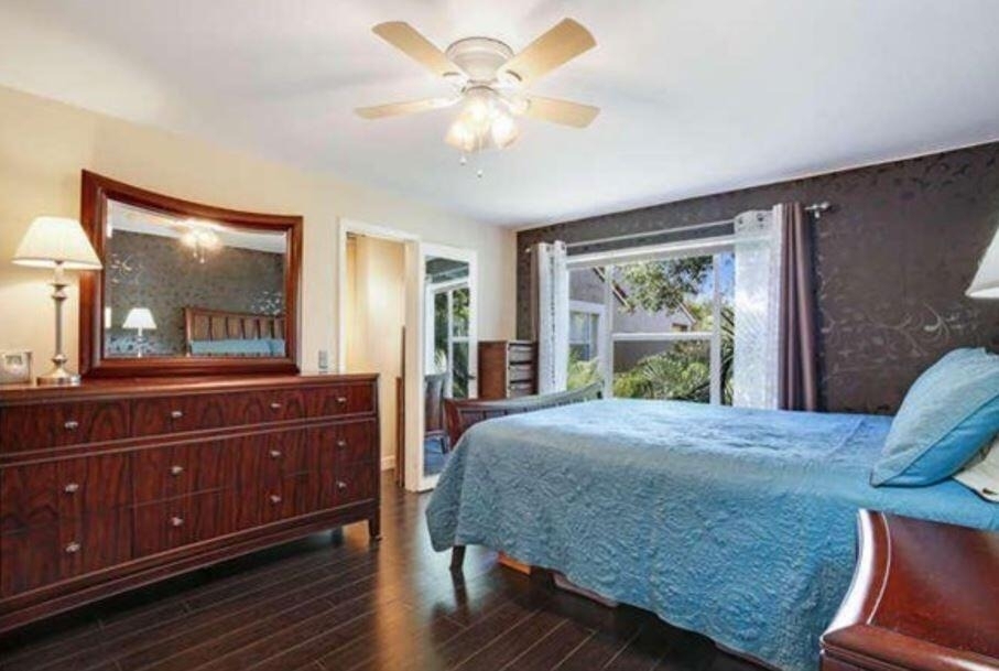 1745 Palm Cove Boulevard - Photo 4