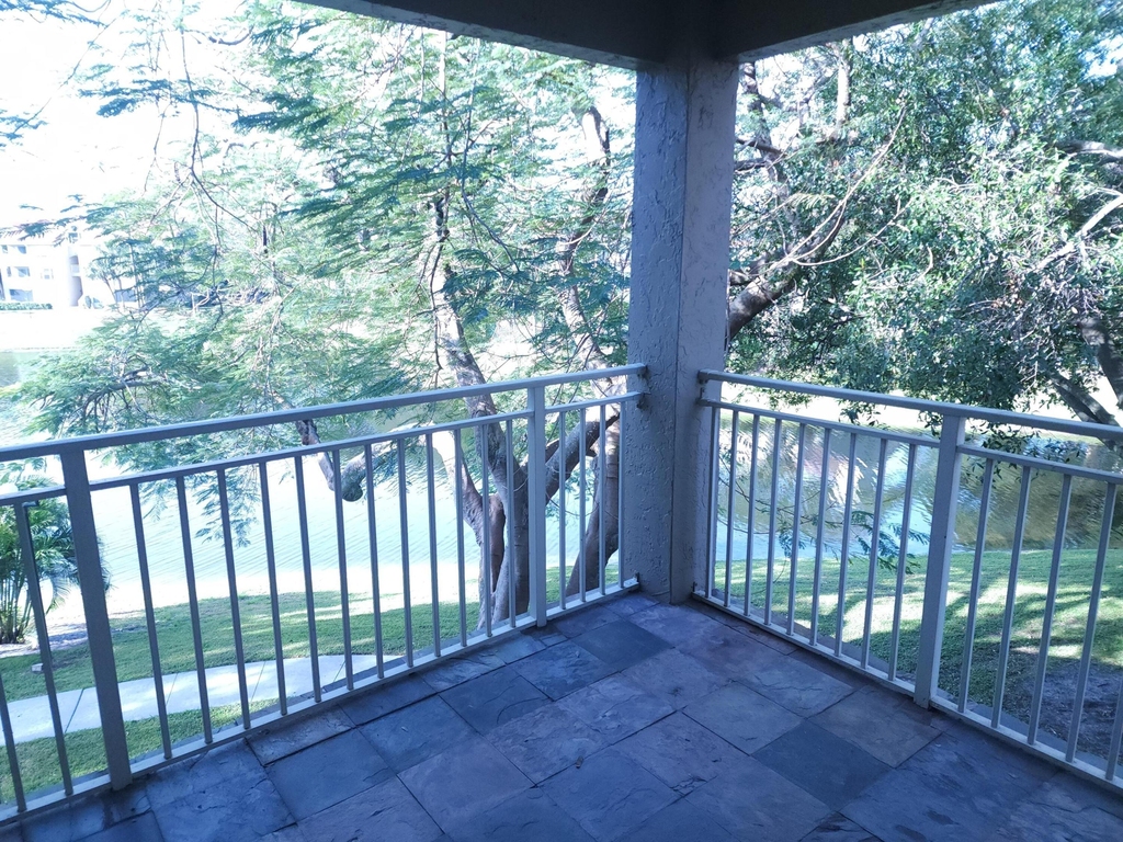 1745 Palm Cove Boulevard - Photo 8