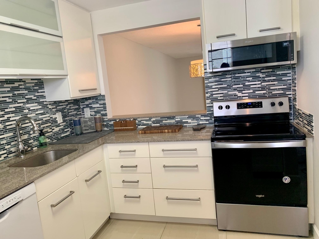 2500 Fiore Way - Photo 8