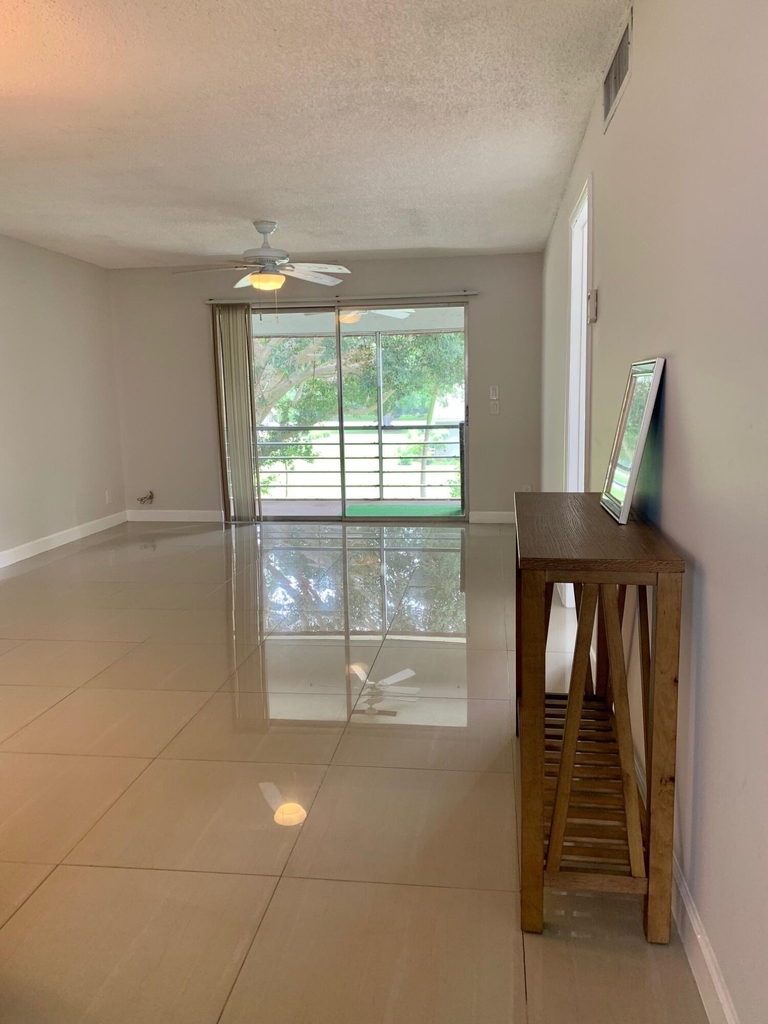 2500 Fiore Way - Photo 4