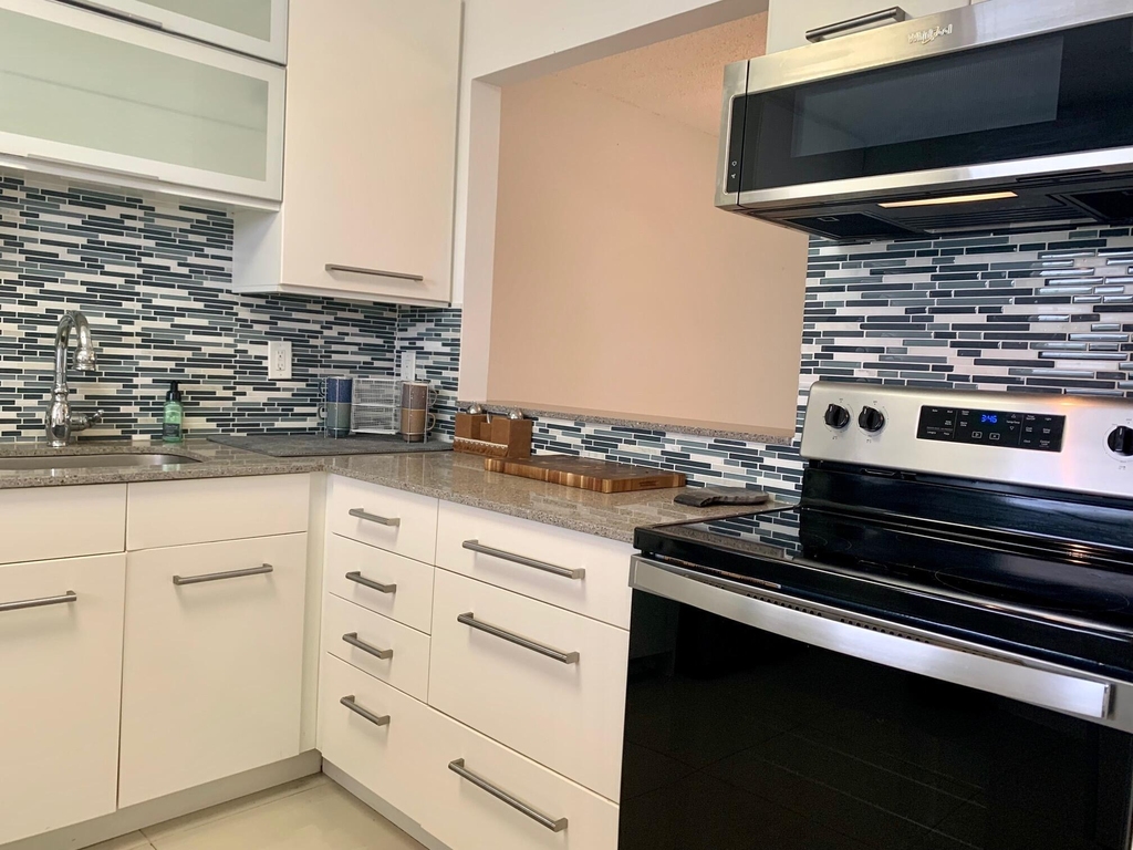 2500 Fiore Way - Photo 9