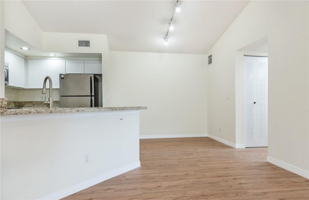 417 Vista Isles Drive - Photo 6