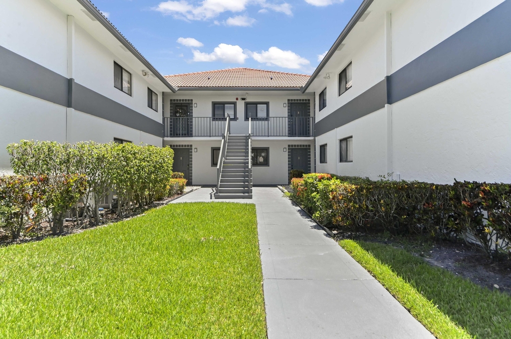 15234 Lakes Of Delray Boulevard - Photo 1