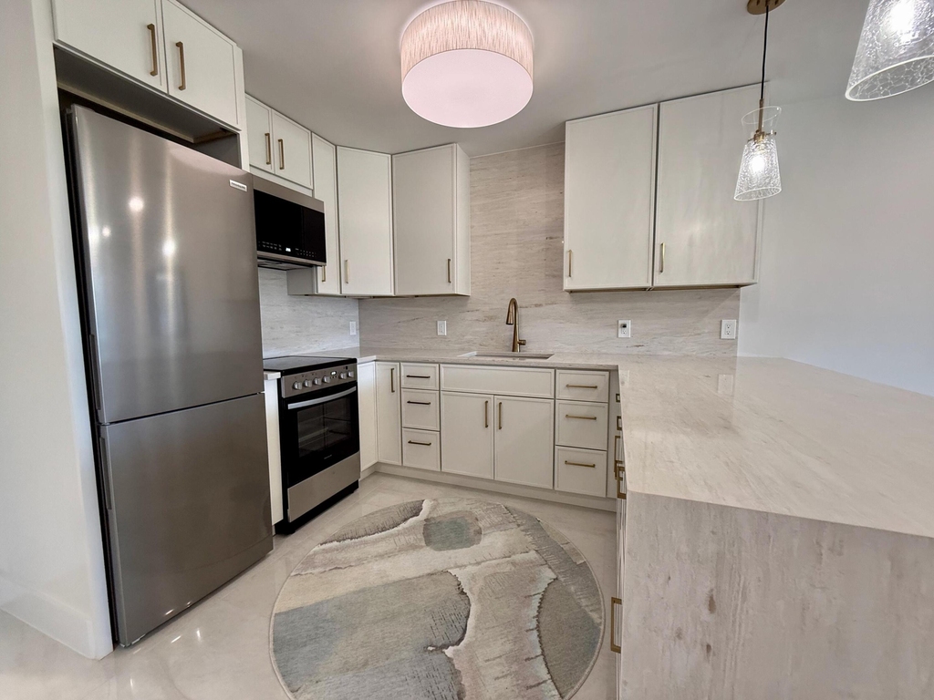 110 Shore Court - Photo 5