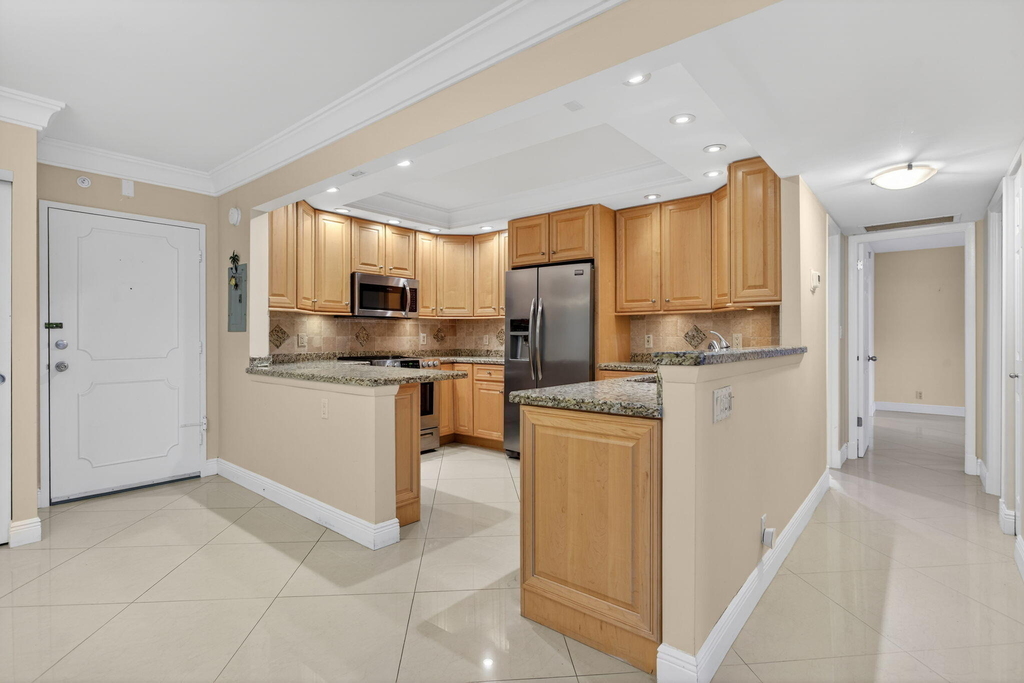 405 N Ocean Boulevard - Photo 1