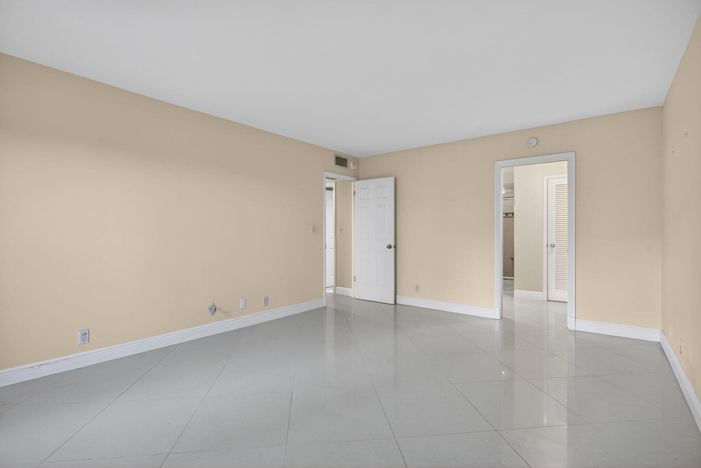 405 N Ocean Boulevard - Photo 15