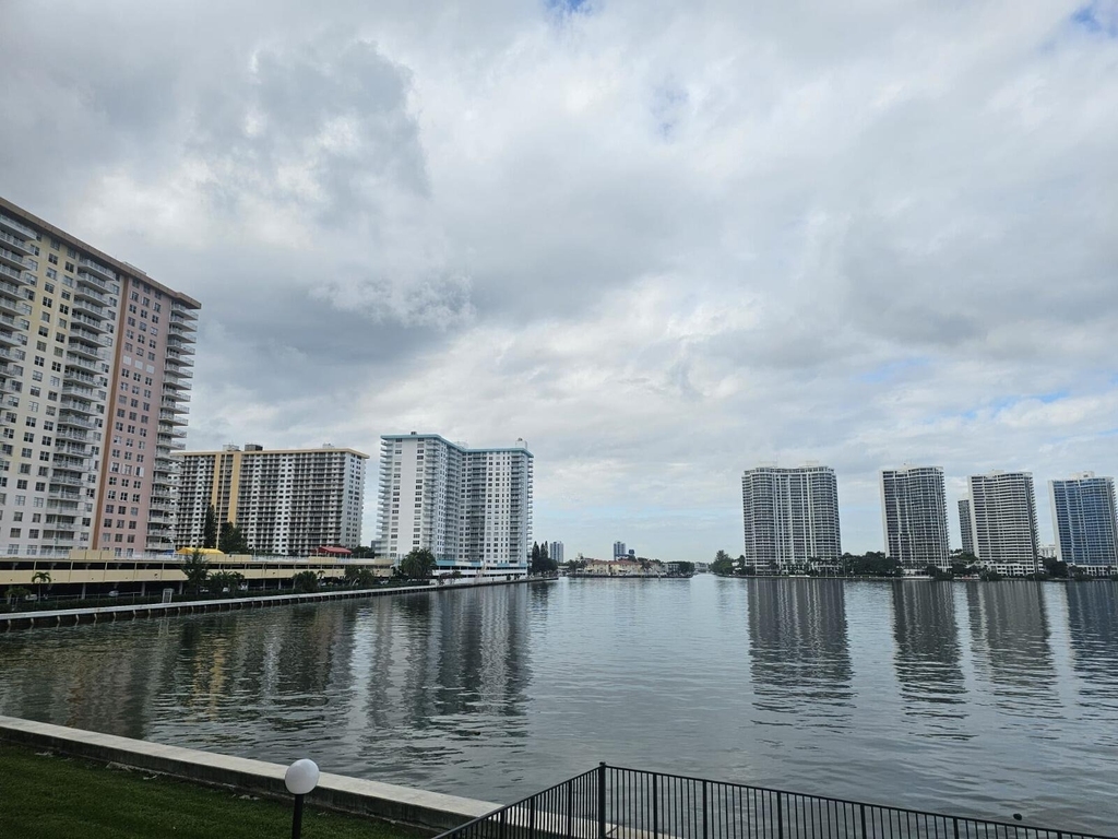 17500 N Bay Road - Photo 18