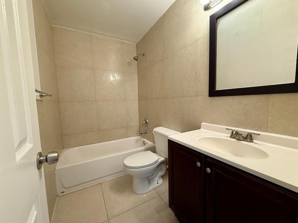601 Ne 29th Drive - Photo 2
