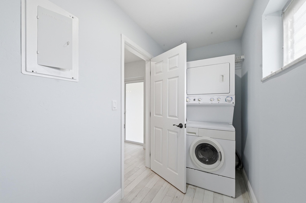 2120 Ne 62nd Court - Photo 22