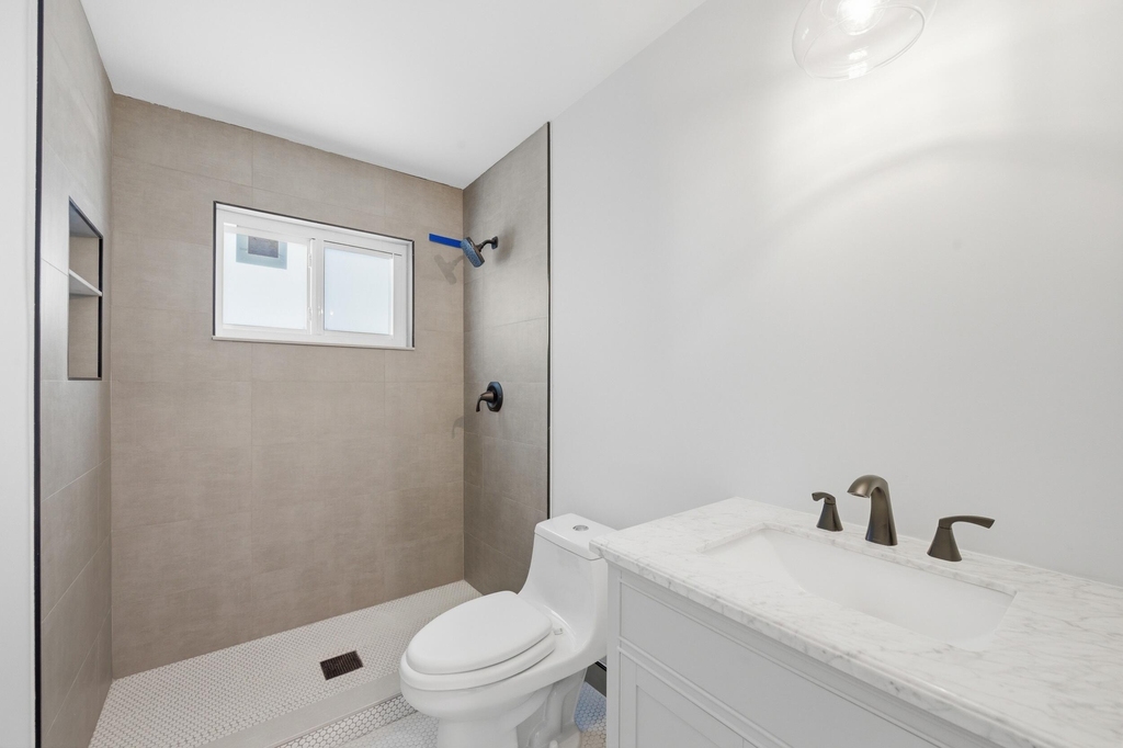 2120 Ne 62nd Court - Photo 21