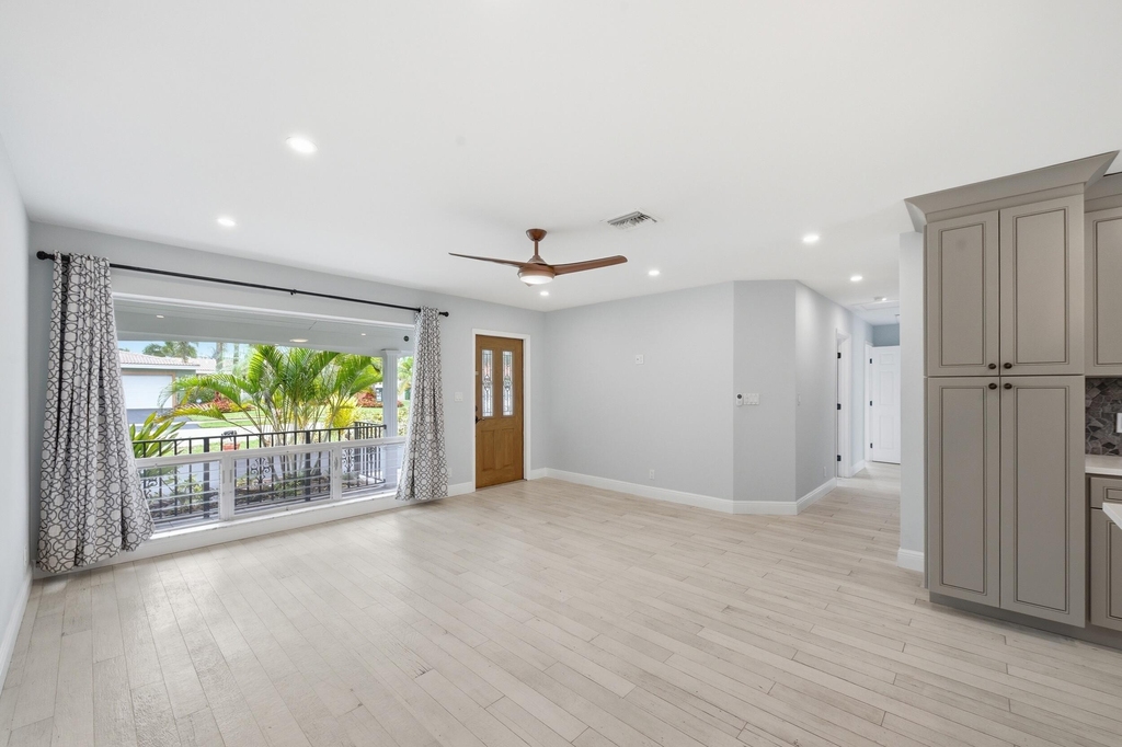 2120 Ne 62nd Court - Photo 8