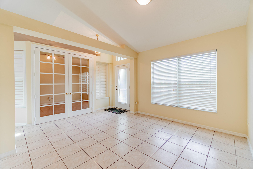 5593 Nw Wesley Road - Photo 9