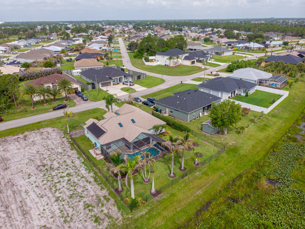 5593 Nw Wesley Road - Photo 51