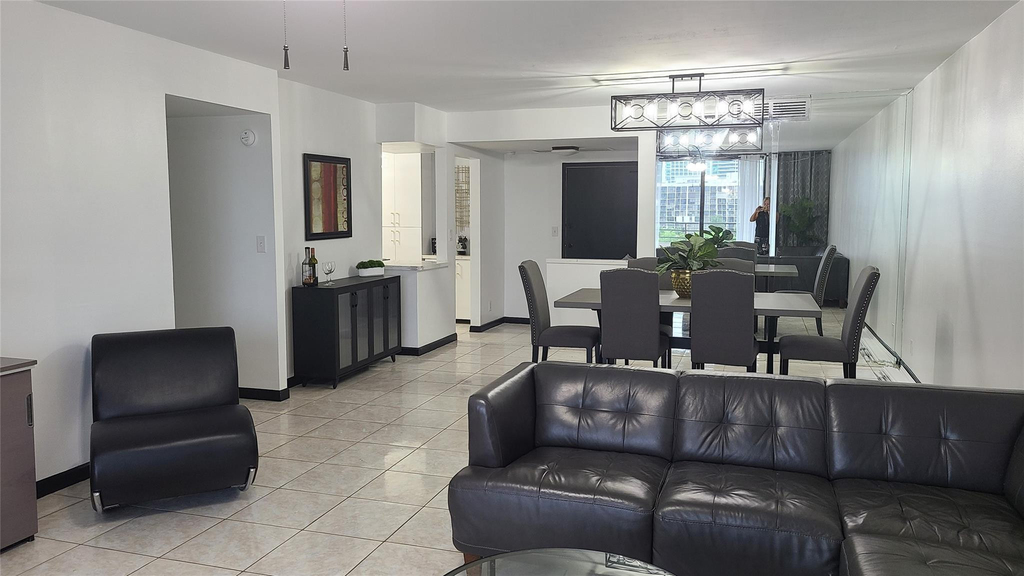 2500 Parkview Drive - Photo 1