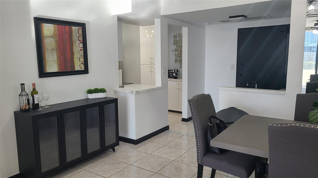 2500 Parkview Drive - Photo 4