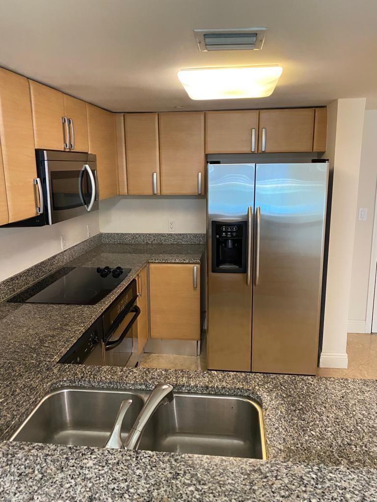 2101 Brickell Avenue - Photo 2