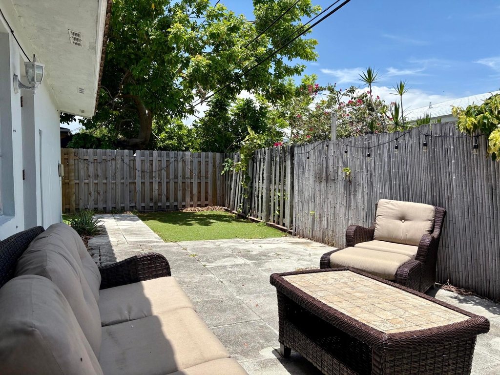1605 Ne 50th Court - Photo 9
