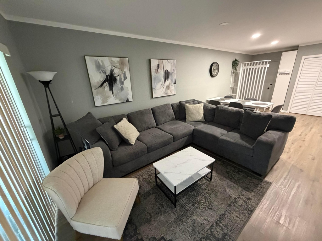 2210 Ne 67th Street - Photo 0