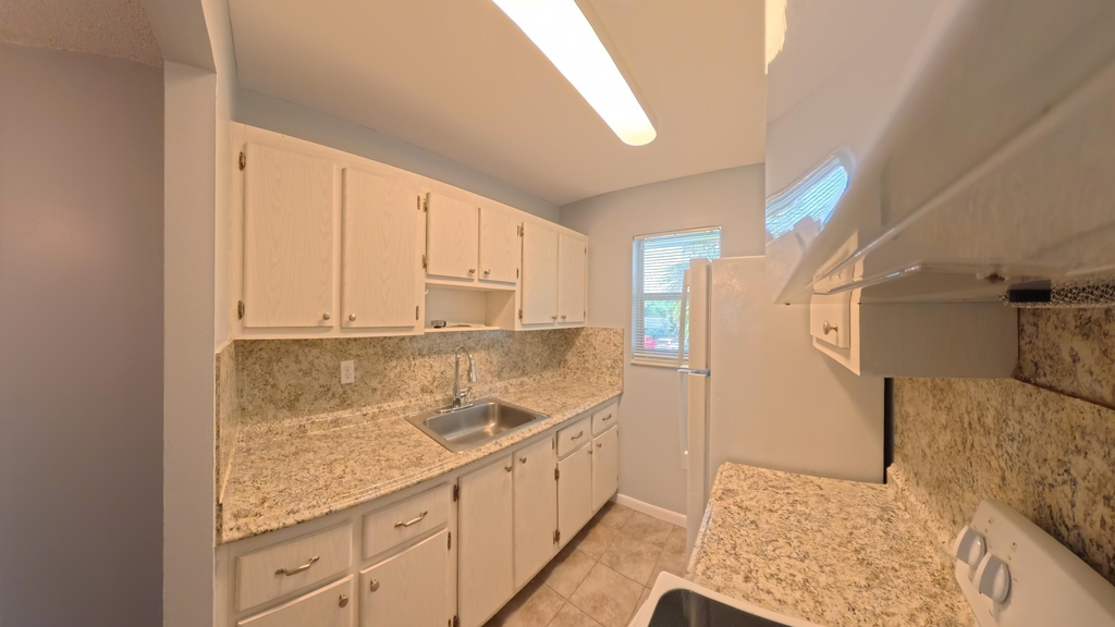 2301 Se 4th Street - Photo 12