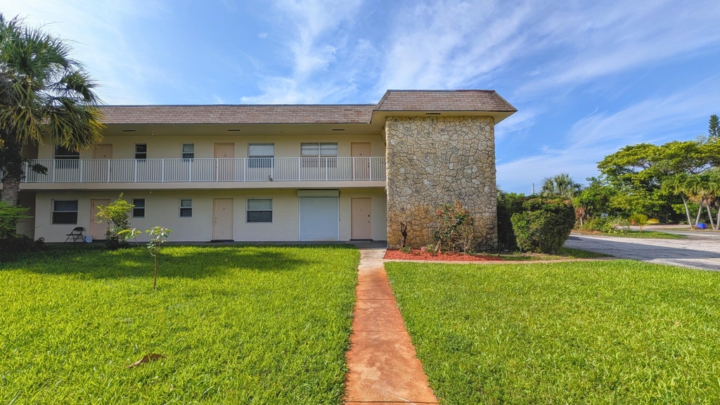 2301 Se 4th Street - Photo 3
