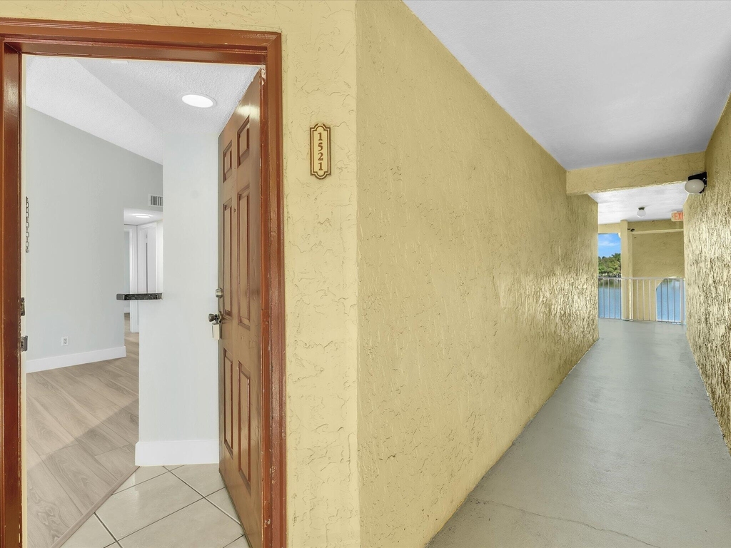 731 Vista Isles Drive - Photo 1