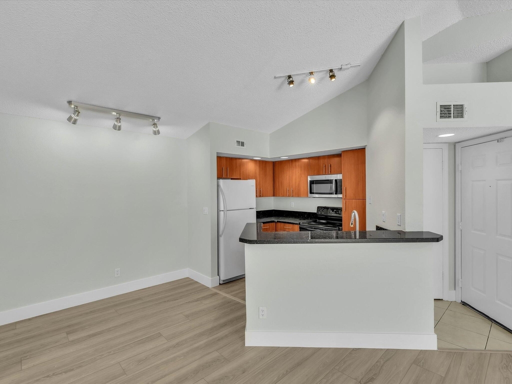 731 Vista Isles Drive - Photo 5