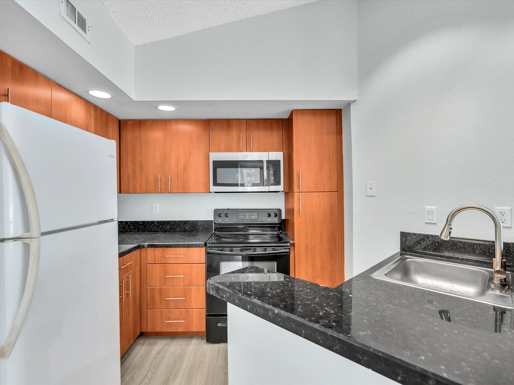731 Vista Isles Drive - Photo 7