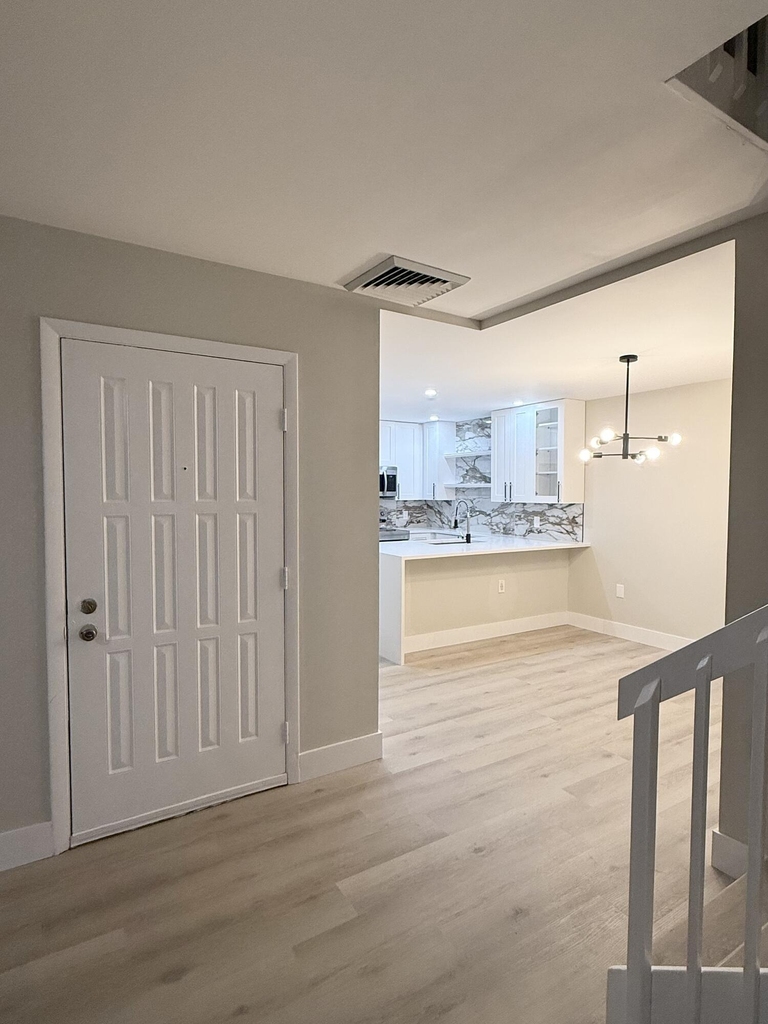 205 Charter Way - Photo 15