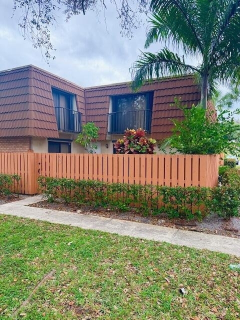 205 Charter Way - Photo 18