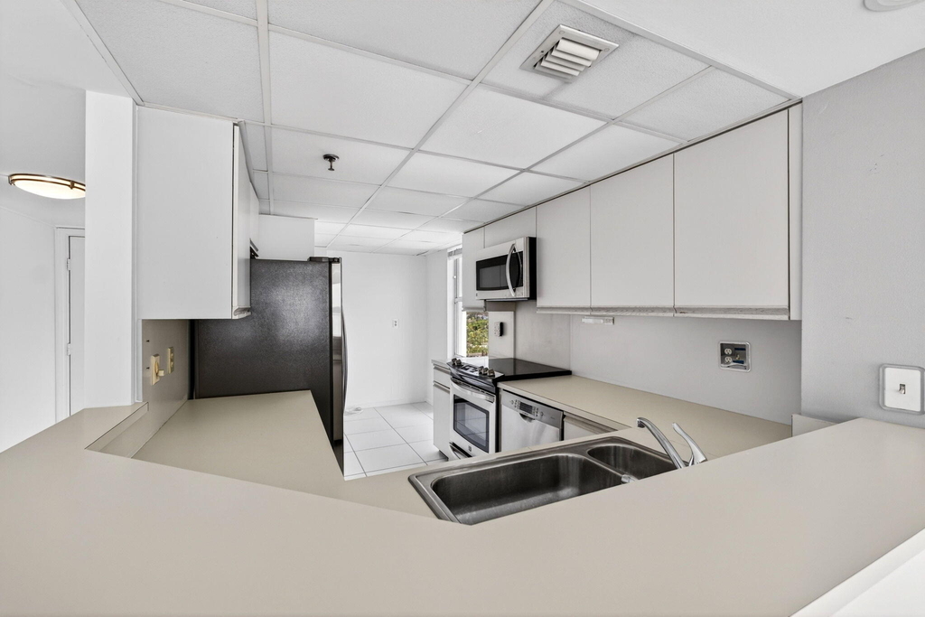 3901 S Flagler Drive - Photo 2