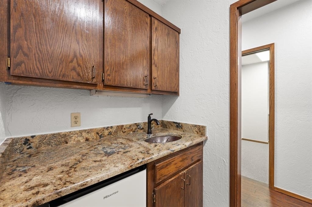 1616 E 19th Street - Photo 18