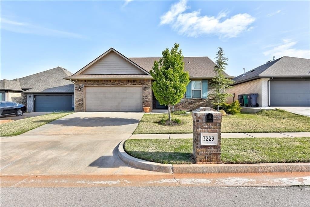 7229 Nw 146th Street - Photo 0