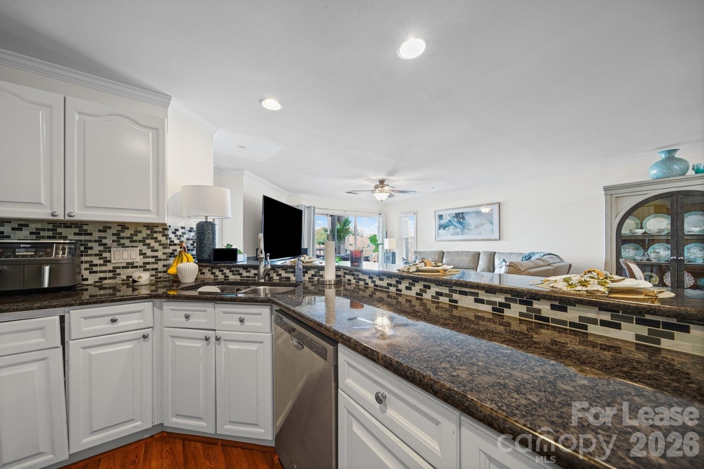 18637 Vineyard Point Lane - Photo 11