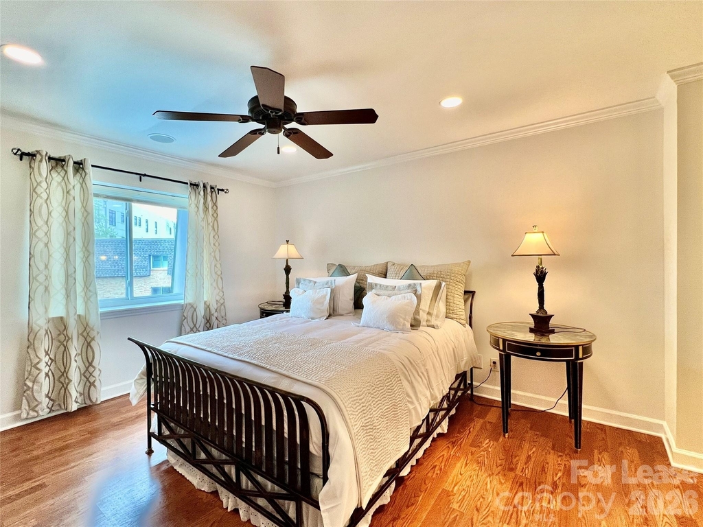 1323 Queens Road - Photo 10