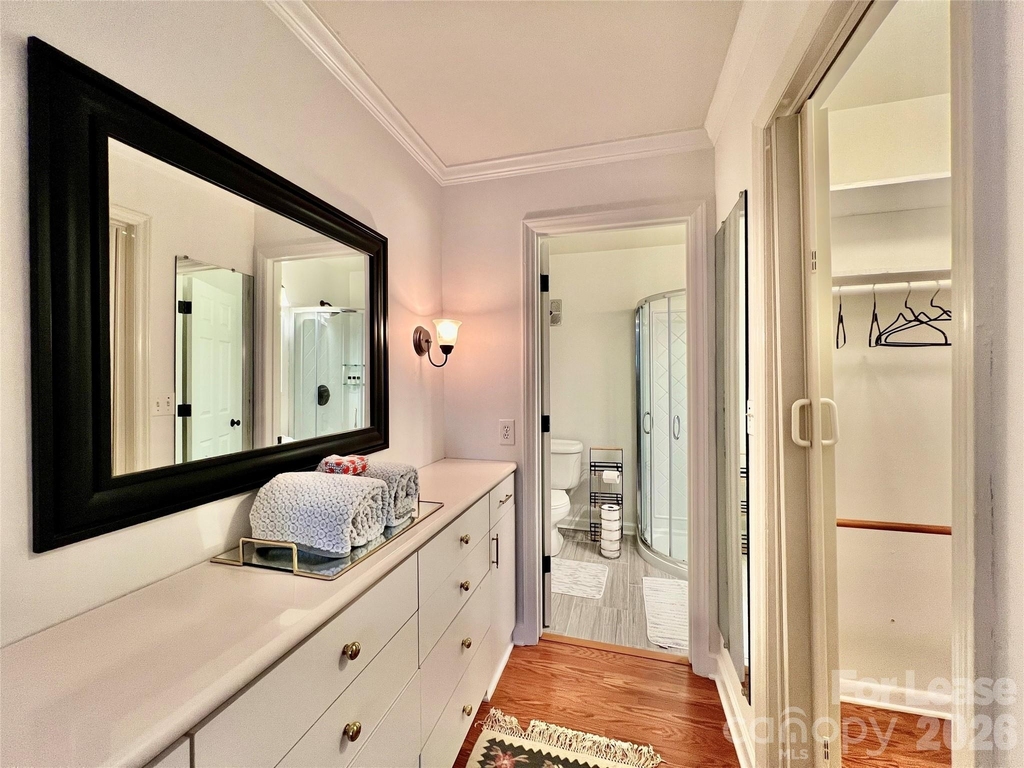 1323 Queens Road - Photo 13