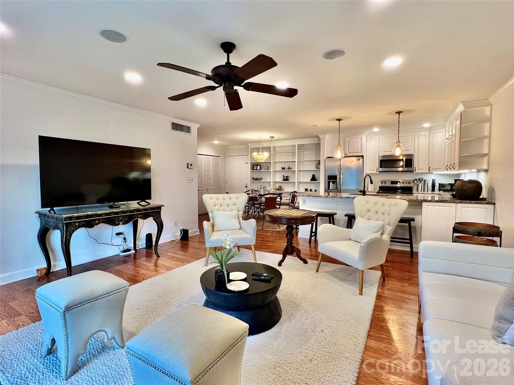 1323 Queens Road - Photo 8