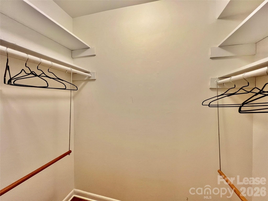 1323 Queens Road - Photo 14