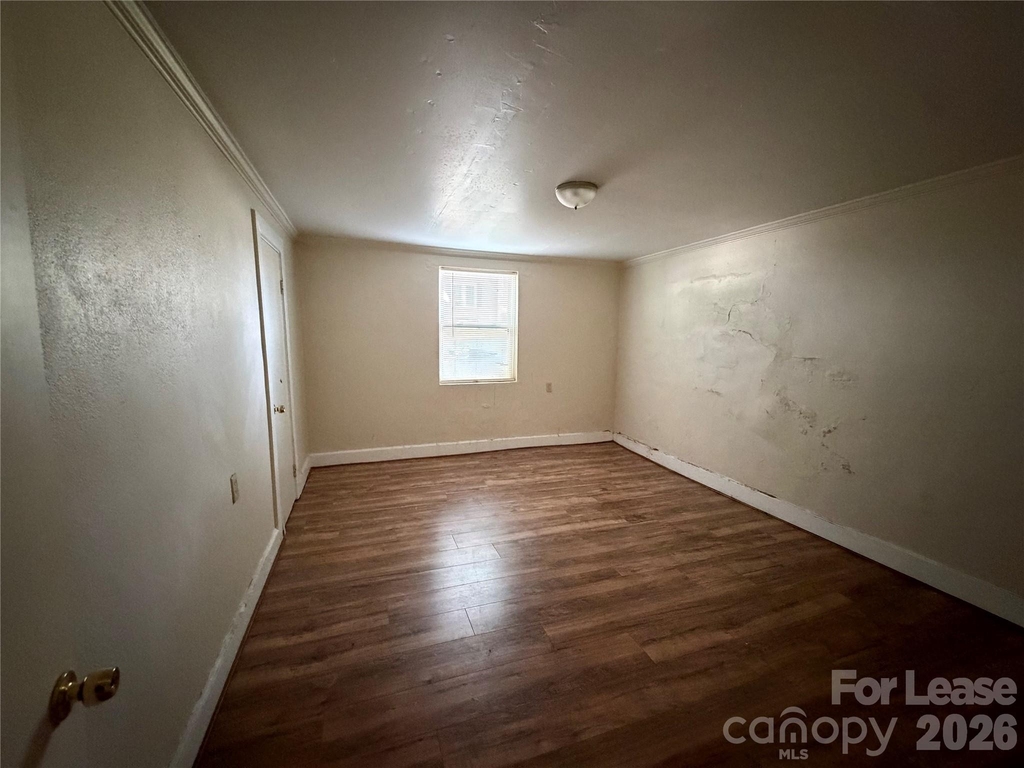 325 Chambers Street - Photo 7