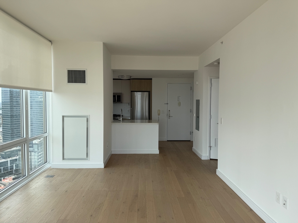 24th Street - Photo 3