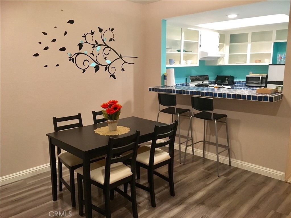 278 N Wilshire Avenue - Photo 3