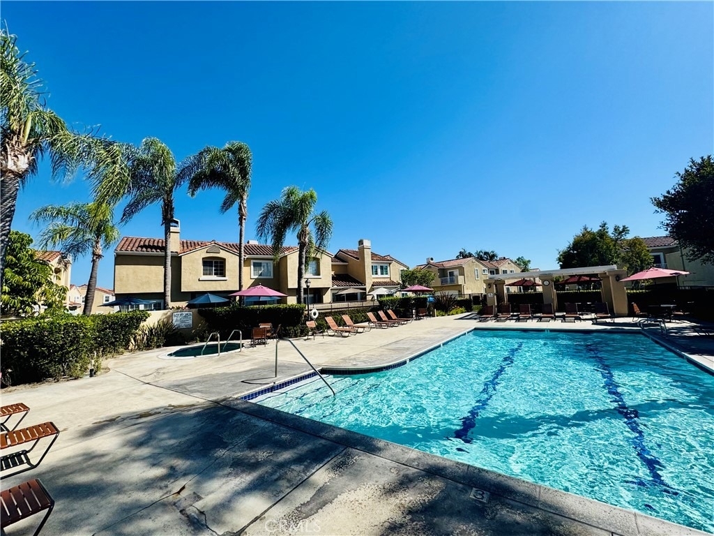 2444 Paseo Circulo - Photo 3