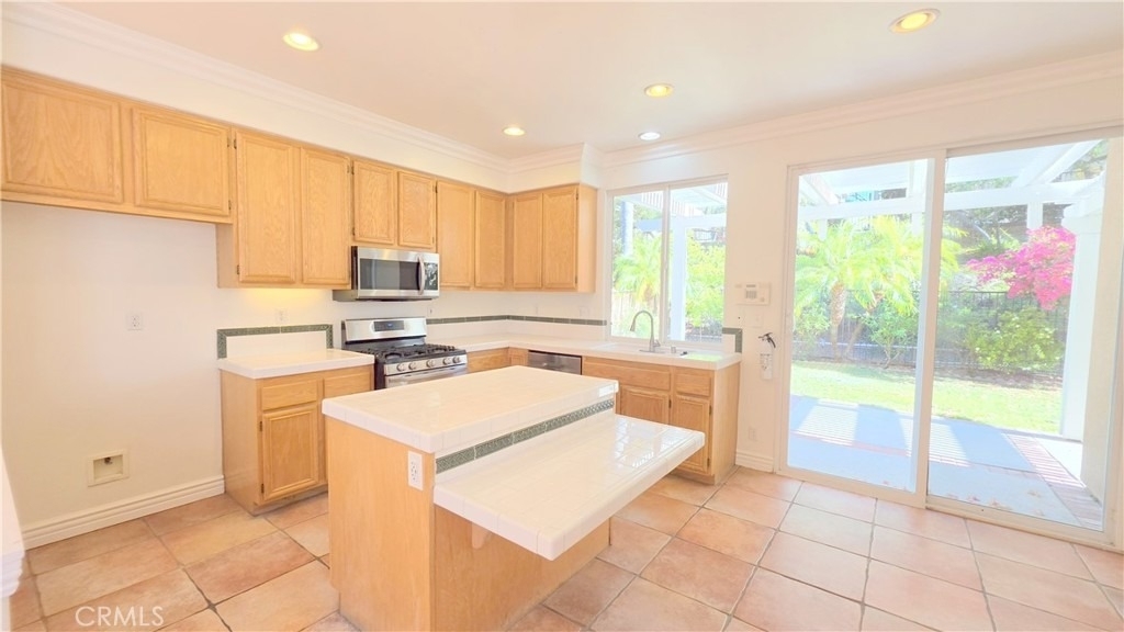324 Lydia Lane - Photo 4