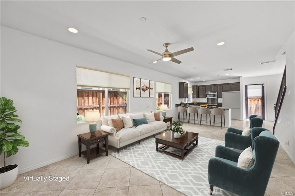 819 Mitchell - Photo 3