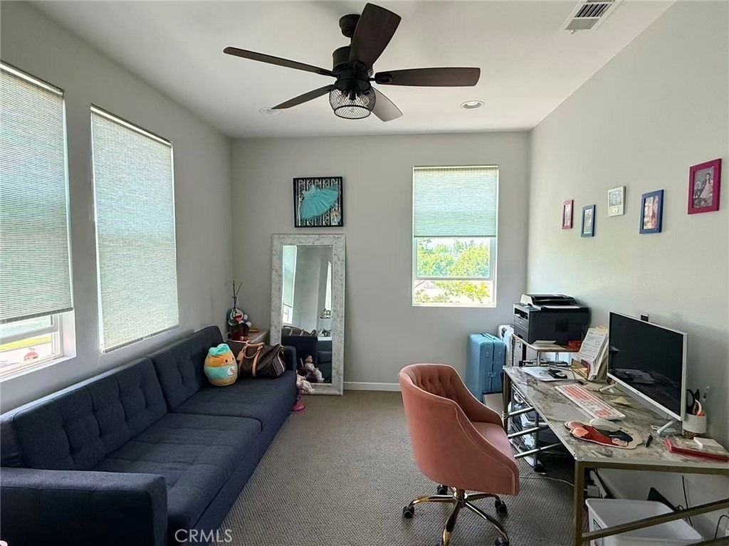 713 Manhattan Drive - Photo 4