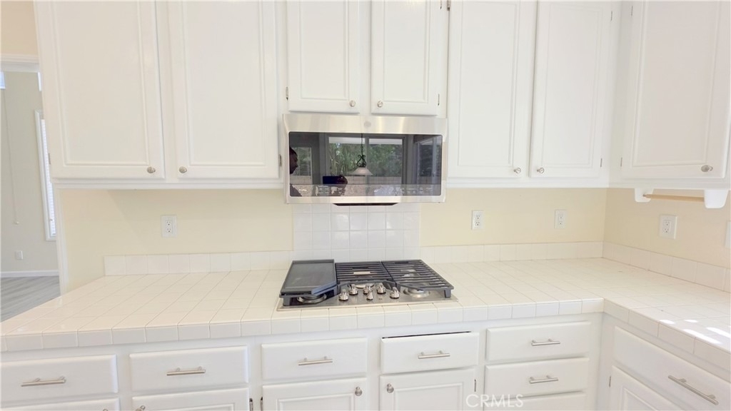 38 Hawk Hill - Photo 7