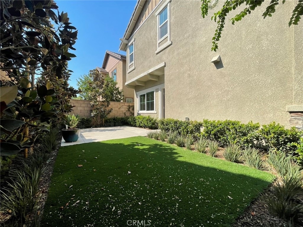16025 Symphony Ln - Photo 14