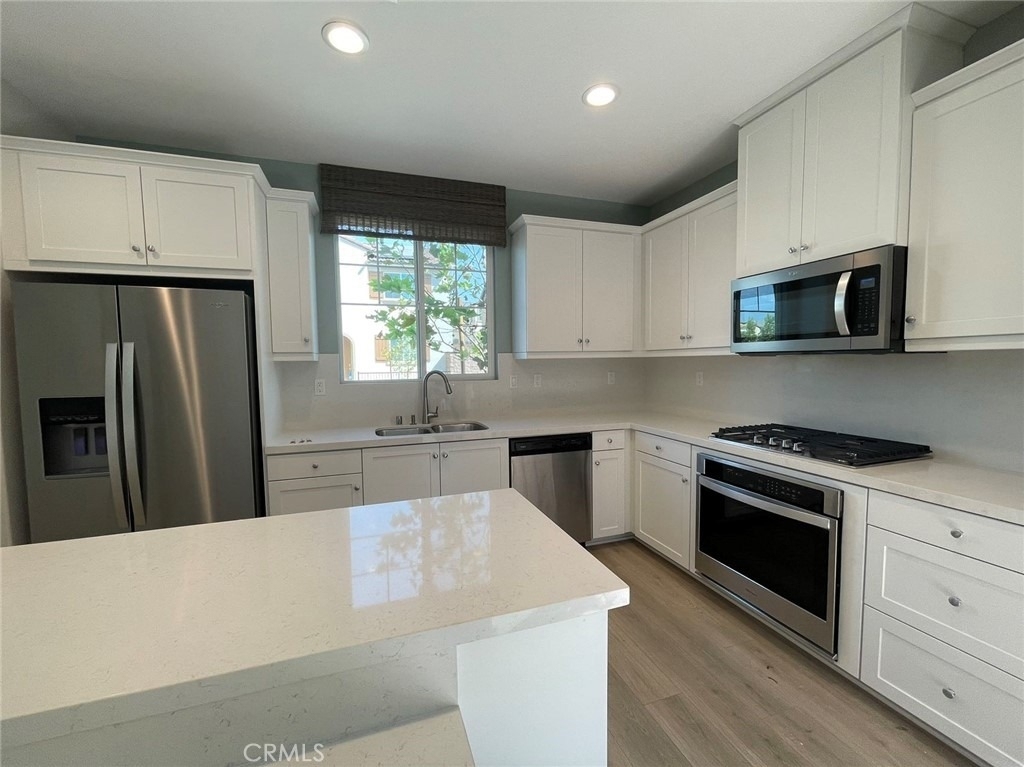 16025 Symphony Ln - Photo 2