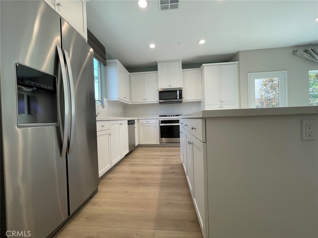 16025 Symphony Ln - Photo 3